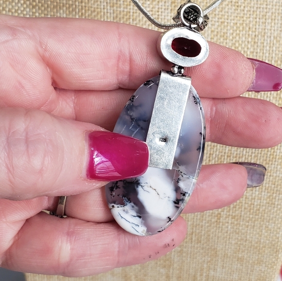 Garnet necklace, 925 silver dendrite opal garnet butterfly bee pendant necklace - Picture 13 of 14